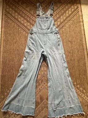 Light Wash Women's Denim Overalls with Flared Leg